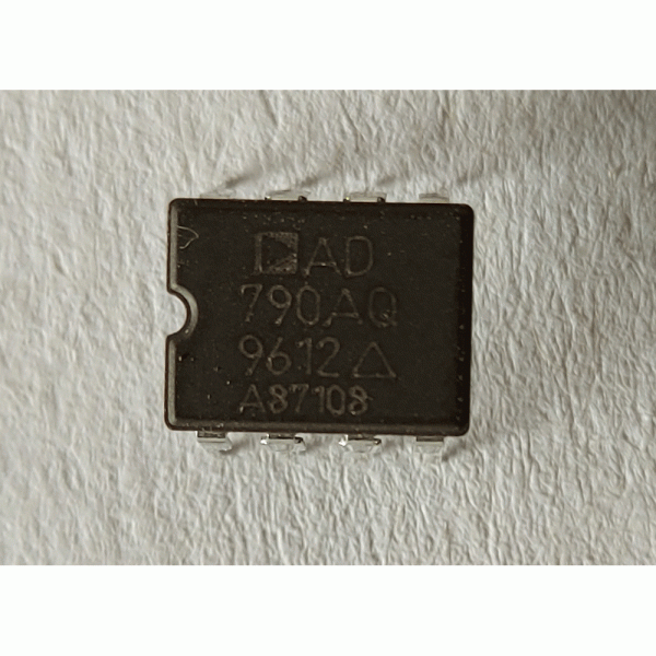AD790AQ Analog Devices